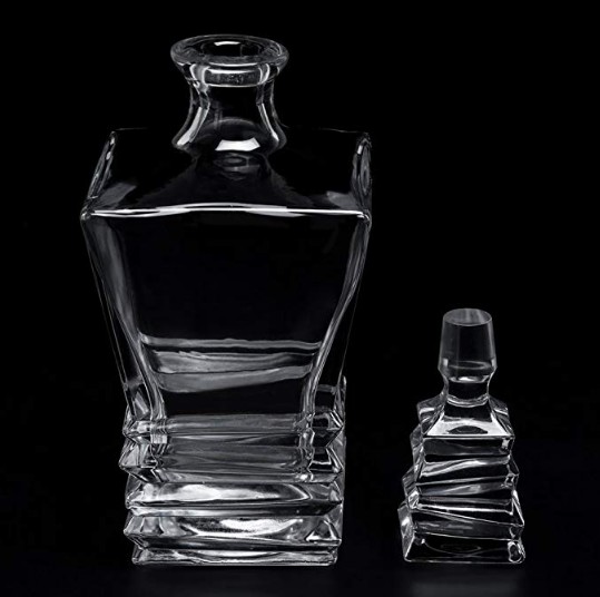 Quality Lead Free Crystal Whiskey Decanter Set With 4 Glasses Dishwasher Safe Whiskey Decanter And Glasses Bar Set