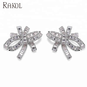 RAKOL EP366 <span class=keywords><strong>Orecchini</strong></span> da Sposa alla Moda in Cristallo Placcati Oro <span class=keywords><strong>Rosa</strong></span> con Design a Fiocco in Rame Placcato Oro Certificati - Product Image 1