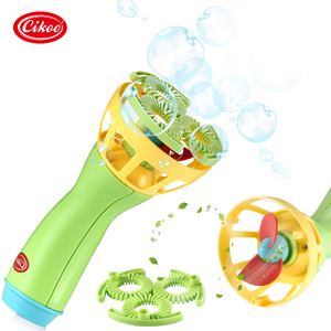 Vendita calda a batteria Wedding <span class=keywords><strong>Bubble</strong></span> Blower pistola giocattoli con ventilatore