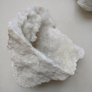 Best selling e Braziliaanse Wit Geode rock Bergkristallen Cluster Geode