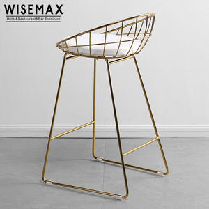 <span class=keywords><strong>Chaise</strong></span> <span class=keywords><strong>de</strong></span> <span class=keywords><strong>bar</strong></span> en acier inoxydable dorée avec coussin <span class=keywords><strong>Bertoia</strong></span> WISEMAX Vente en gros design simple <span class=keywords><strong>de</strong></span> luxe Tabouret <span class=keywords><strong>de</strong></span> <span class=keywords><strong>bar</strong></span> pour hôtel club - Product Image 2
