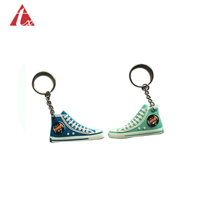 venta caliente de plástico de PVC suave 3d zapatillas llavero zapato de goma de zapatillas <span class=keywords><strong>nike</strong></span> yeezy air jordan llavero zapato - Product Image 3