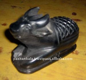 หินอ่อนสีดำนั่งรูปปั้น Nandi - Product Image 1