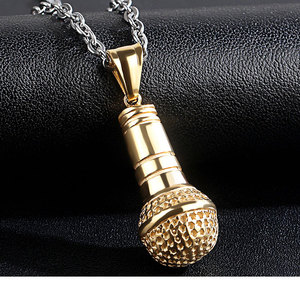Collana con Ciondolo a Forma di Microfono Stereoscopico con Diamanti Sintetici in Acciaio Inossidabile Color Argento, Oro e Oro Rosa per Uomo - Product Image 2
