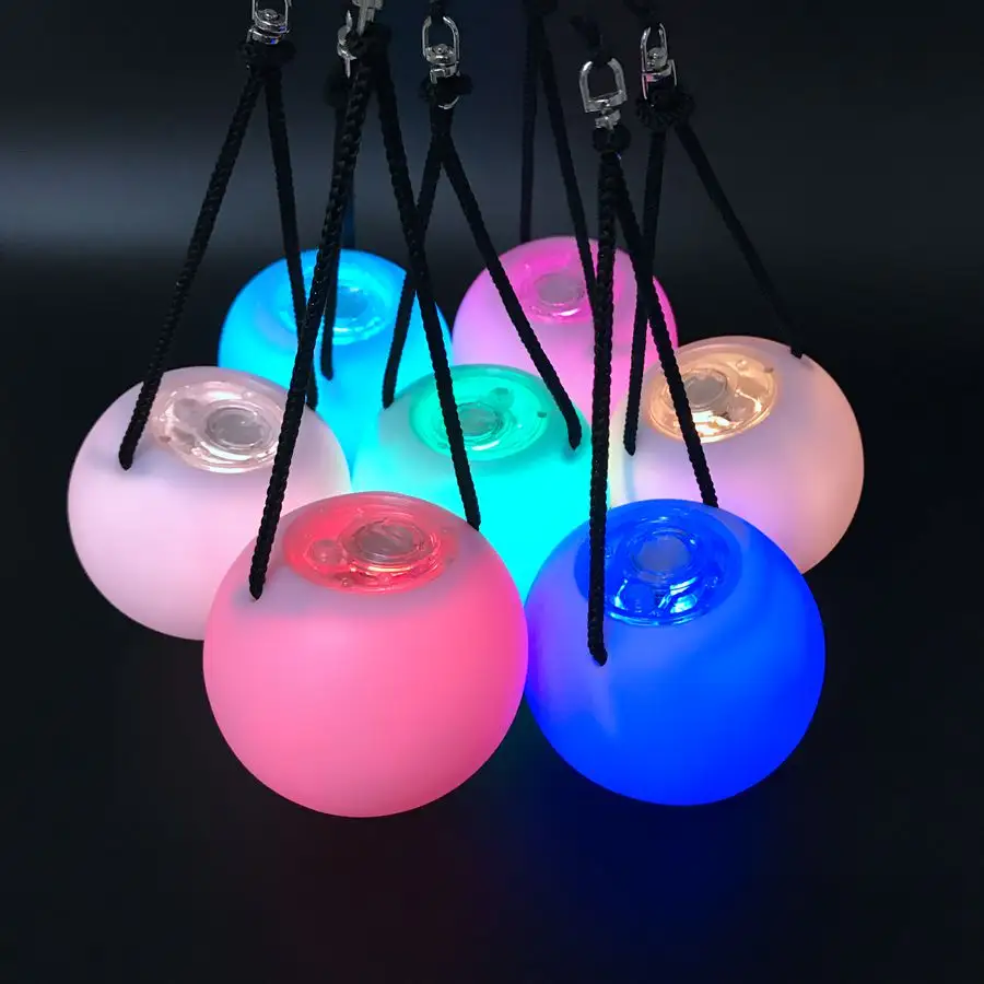 फैशनेबल फैक्टरी आपूर्तिकर्ता रंगीन चमक अनुकूलित पेट नृत्य करतब दिखाने एलईडी पोई गेंद