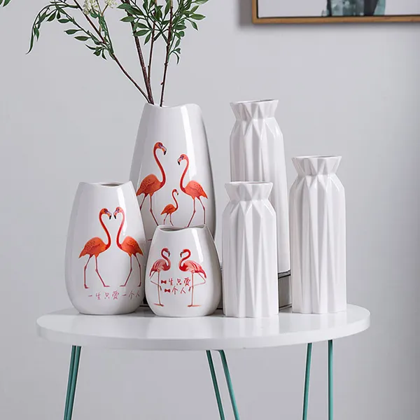 Vase à fleurs en céramique avec imprimés, style européen