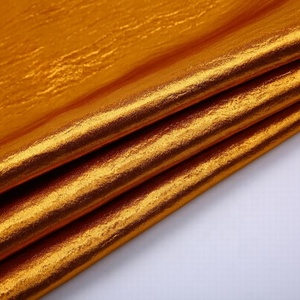 <span class=keywords><strong>Tela</strong></span> Crepé Japonesa de Satén Grueso Teñida de Amarillo con Estampado Dorado, 100% Poliéster Elástico - Product Image 4