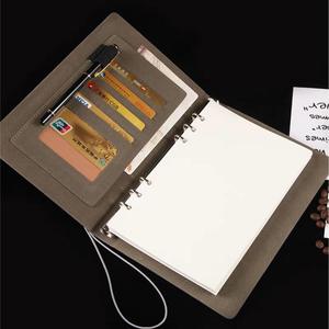 מותאם אישית לוגו עסקי מחברת a5 עור כתב עת מודפס רופף עלה מחייב מחברת עם תעודת זהות מחזיק וגומייה רצועה - Product Image 3