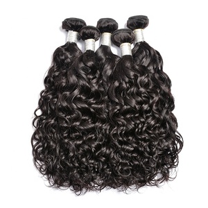 Le cuticole hanno allineato i <span class=keywords><strong>capelli</strong></span> <span class=keywords><strong>ondulati</strong></span> bagnati e <span class=keywords><strong>ondulati</strong></span> dei <span class=keywords><strong>capelli</strong></span> umani grezzi non trattati dei pacchi dei <span class=keywords><strong>capelli</strong></span> di wave dell'acqua 100 - Product Image 1