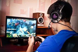 2019 ONIKUMA Auriculares <span class=keywords><strong>Gaming</strong></span> Stereo K9 <span class=keywords><strong>Cascos</strong></span> <span class=keywords><strong>Gaming</strong></span> con Micrófono Reducción de Ruido con 3.5 mm Jack Luz LED para <span class=keywords><strong>PC</strong></span> - Product Image 5