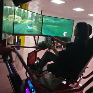 Machine de <span class=keywords><strong>jeu</strong></span> VR de course, avec 3 écrans, pour jouer en voiture <span class=keywords><strong>f1</strong></span>, prend en charge les produits de parc d'attractions - Product Image 4