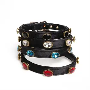 Hot new product handmade padded cat collars with studded fake diamond accessories high quality fashion rhinestone dog collar