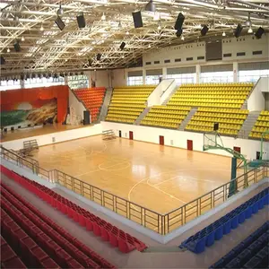 体育大厅结构与钢桁架屋顶建筑体育馆