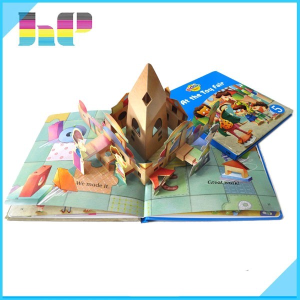 Enfants push bouton l'impression de livres sonores