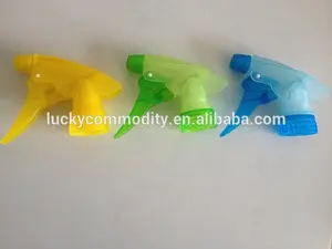 bajo precio del pulverizador de plástico en color diferente con buena calidad