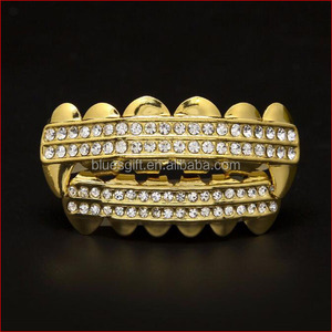 Blues Hip Hop Bling Bling Fang Dents Grillz En Gros Or Argent Plein <span class=keywords><strong>Diamant</strong></span> Vampire Dents Grillz pour Femmes Bijoux - Product Image 2