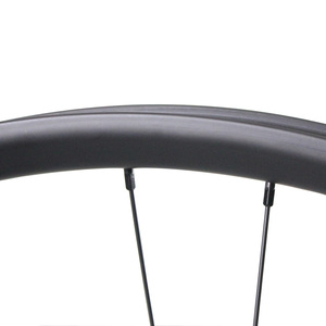 <span class=keywords><strong>Ruedas</strong></span> de Bicicleta Gruesas de <span class=keywords><strong>Carbono</strong></span> <span class=keywords><strong>29</strong></span> Plus, <span class=keywords><strong>29</strong></span> + 50 mm de Ancho, Clincher de <span class=keywords><strong>Carbono</strong></span> y Rueda de Bicicleta Gruesa sin Gancho - Product Image 4