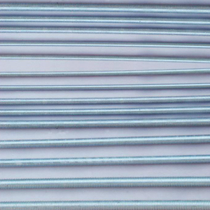 Branco/amarelo zinco chapeado GI aço galvanizado Thread <span class=keywords><strong>Rod</strong></span> 4.8/8.8 Grau 1000/2000/30000 Comprimento M6 M8 <span class=keywords><strong>M10</strong></span> 3/16 3/8 5/16