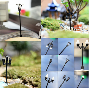 Lampada Mini lampione di alta qualità per giardino fatato casa in miniatura Jardin terrario decorazione in resina antiquata - Product Image 4