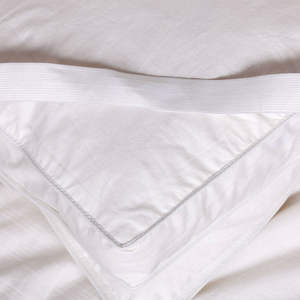 2 Inch Gusset Queen Goose down Mattress Topper Feather Bed Baffled - Product Image 2