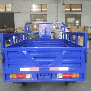 Ventes chaudes Tricycle cargo de haute qualité / <span class=keywords><strong>Moto</strong></span> <span class=keywords><strong>à</strong></span> <span class=keywords><strong>trois</strong></span> <span class=keywords><strong>roues</strong></span> <span class=keywords><strong>Moto</strong></span> <span class=keywords><strong>à</strong></span> cinq <span class=keywords><strong>roues</strong></span> d'<span class=keywords><strong>occasion</strong></span> - Product Image 5