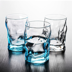 Cristalería Creativa Irregular Twist Cup Taza de Vidrio Transparente Bebida Caliente y Fría Taza de Vidrio Azul Whisky <span class=keywords><strong>Bar</strong></span> Spirit Shot Glass - Product Image 1