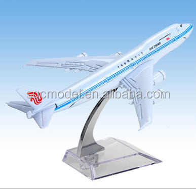 Boeing 737 747 777 Scale 16cm Length Plastic Model Plane