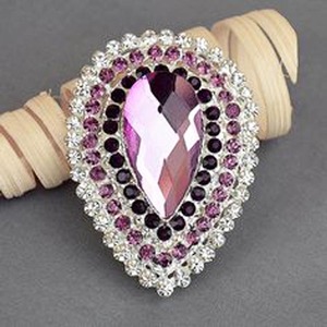 結婚式の招待状のための中国卸売大型ティアドロップラインストーン女性ブローチ