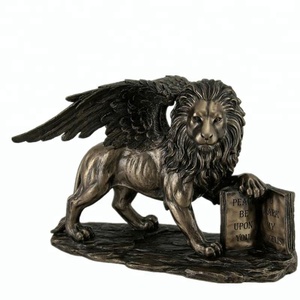 Statua da Giardino di Leone Alato in Bronzo Antico, Scultura Animale in Metallo per Esterni, Tecnica di Fusione Disponibile per la Vendita - Product Image 4