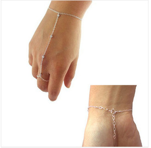 Pulsera de eslabones de cadena esclavo entrelazados, brazalete con arnés de mano, de oro - Product Image 4