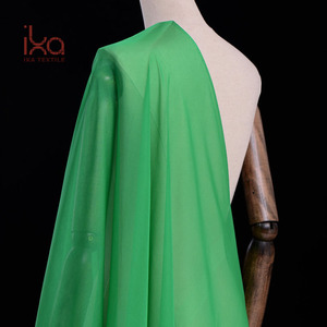 Tessuto Chiffon Nero 100% Organico in Seta Leggera Tinta in Tinta Unita di Alta Qualità per Abiti da Sposa e Vestiti - Product Image 3
