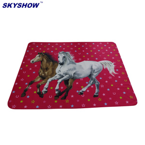 Chine fabricant prix d'usine en gros pas cher poids confortable épais <span class=keywords><strong>polaire</strong></span> <span class=keywords><strong>Plaid</strong></span> imprimé cadeau promotionnel jeter des couvertures - Product Image 2