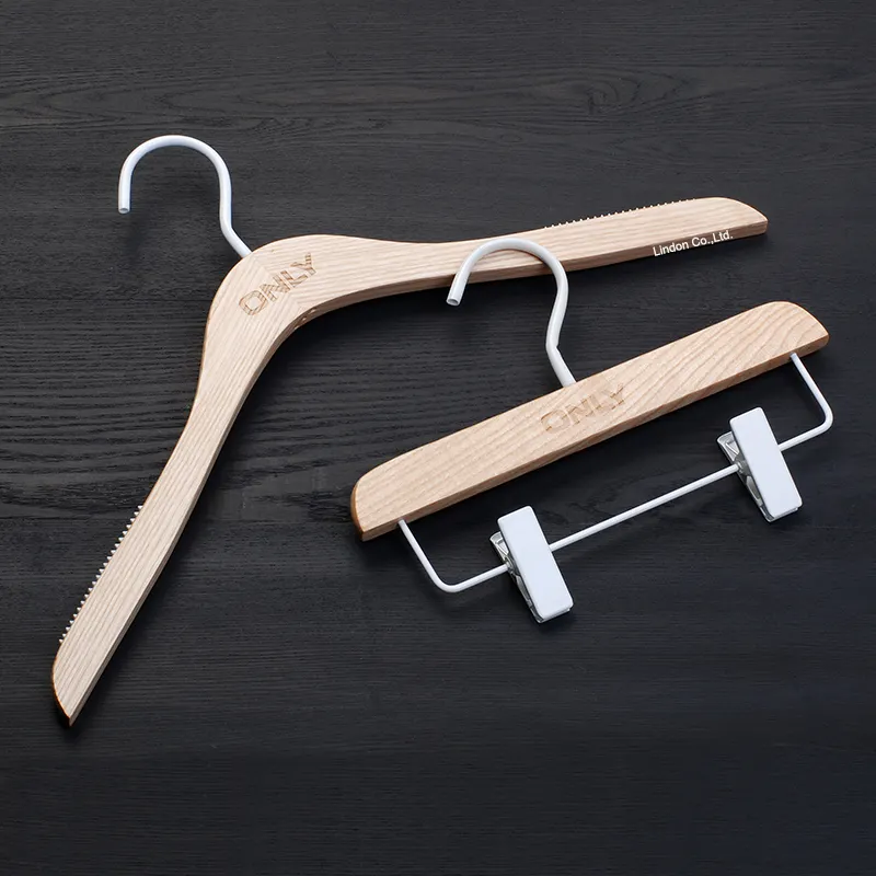 Assessed Supplier LINDON Display Clothes Laser-cut Wooden Hangers with Brand Name