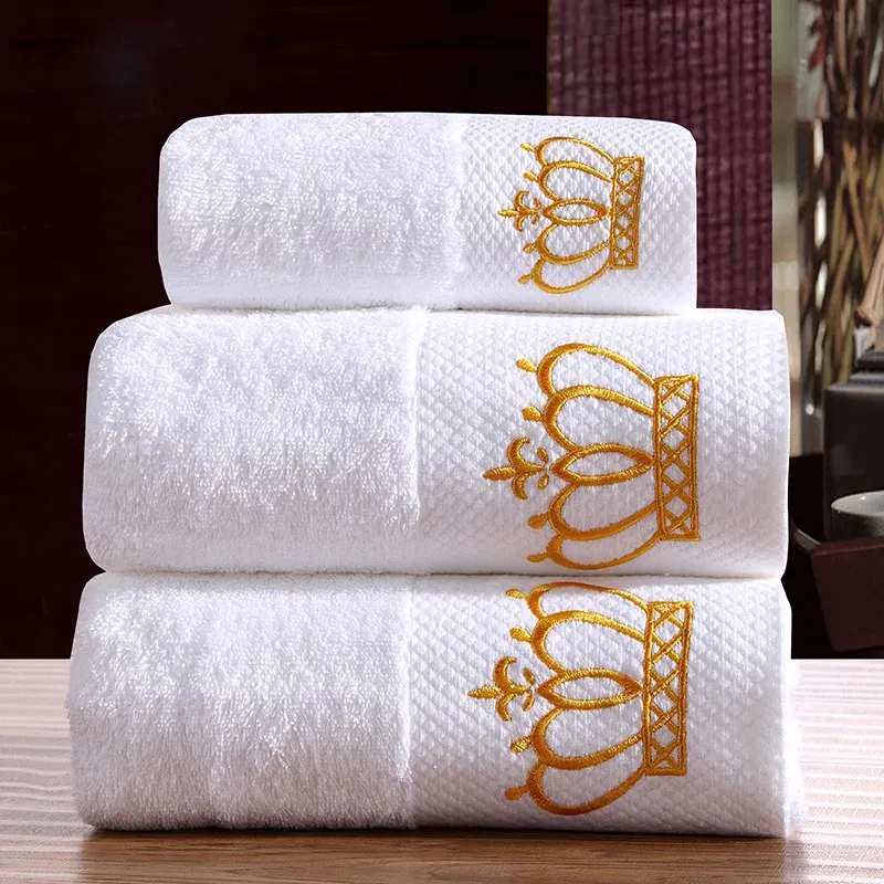 100% Katun Kustom Handuk Mandi Hotel Terry Putih Set Handuk Spa dengan LOGO Bordir Kerajaan Emas