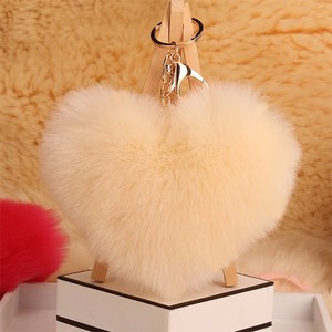 Llavero con pompón <span class=keywords><strong>de</strong></span> piel <span class=keywords><strong>de</strong></span> zorro artificial, llavero con pompón <span class=keywords><strong>de</strong></span> piel, corazón <span class=keywords><strong>de</strong></span> amor personalizado, venta al por mayor, 2018 - Product Image 1
