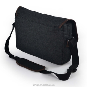 Sac bandoulière messager vintage en jean <span class=keywords><strong>bleu</strong></span> <span class=keywords><strong>marine</strong></span> imperméable pour <span class=keywords><strong>homme</strong></span>, idéal pour la randonnée en extérieur, confortable, avec fermeture éclair diagonale et rabat, design logo - Product Image 3