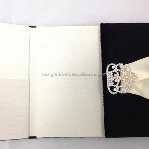 Chemise d'invitation de mariage en velours sur mesure - Product Image 5