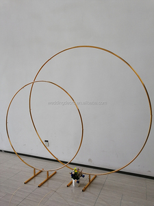 Piccolo Rotondo di Metallo Arco di Nozze Cerchio Floreale per la Cerimonia Nuziale Decorazione Della Tavola - Product Image 6