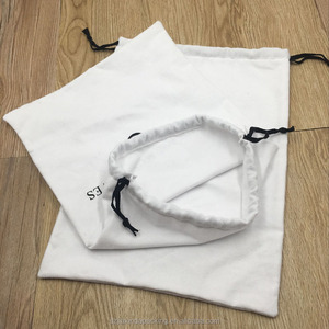 Blanco de franela de algodón bolsa con cordón negro con cadena - Product Image 3