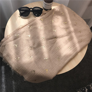 Di alta qualità voile di cotone d'oro di cervo stampato sfilacciata dello scialle della sciarpa - Product Image 6