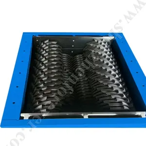 Shenzhen 600*400 model four shafts food waste recycle & wood / hard disk /Plastic /rubber / shredder machine chamber box blades