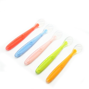 Nouveau produit <span class=keywords><strong>Cuillère</strong></span> en <span class=keywords><strong>silicone</strong></span> pour bébé de 4 mois - Product Image 1