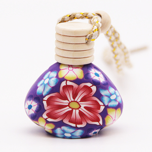 Botella difusora de vidrio para coche vacía colgante personalizada de 15ml con arcilla polimérica para decoración de paredes - Product Image 5