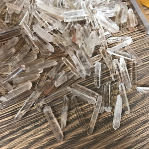 Cristal de quartz brut naturel de guérison en gros, cristal de quartz <span class=keywords><strong>clair</strong></span>, <span class=keywords><strong>point</strong></span> terminé - Product Image 6
