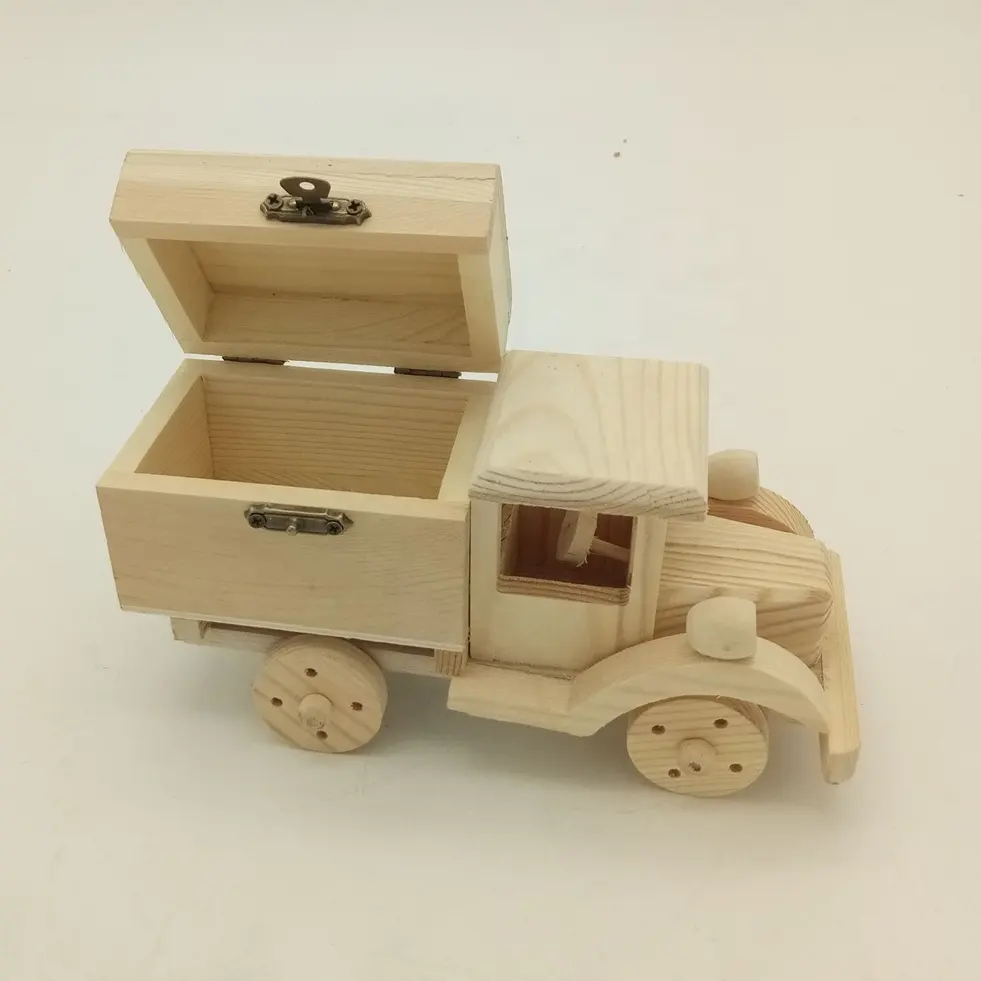 Необработанная мини деревянная модель грузовика