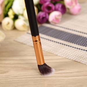 Fabricantes de China al por mayor personalizado de sombra de ojos pinceles de maquillaje cosmético brochas set - Product Image 4