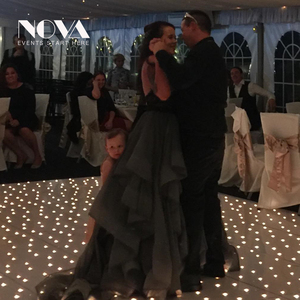 Pista da Ballo LED 3D Interattiva Illuminata per Matrimoni e Discoteche - Product Image 1