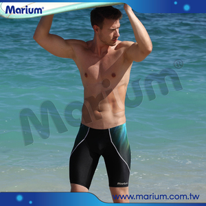 กางเกงกีฬาขาสั้นสำหรับผู้ชายที่ทันสมัยและสวมใส่สบาย - Product Image 1