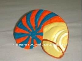 Ensemble d'anneaux de serviette en coquillage multicolore Porte-serviettes en métal et laiton élégant Décoration de table pour les fêtes modernes à la maison - Product Image 2