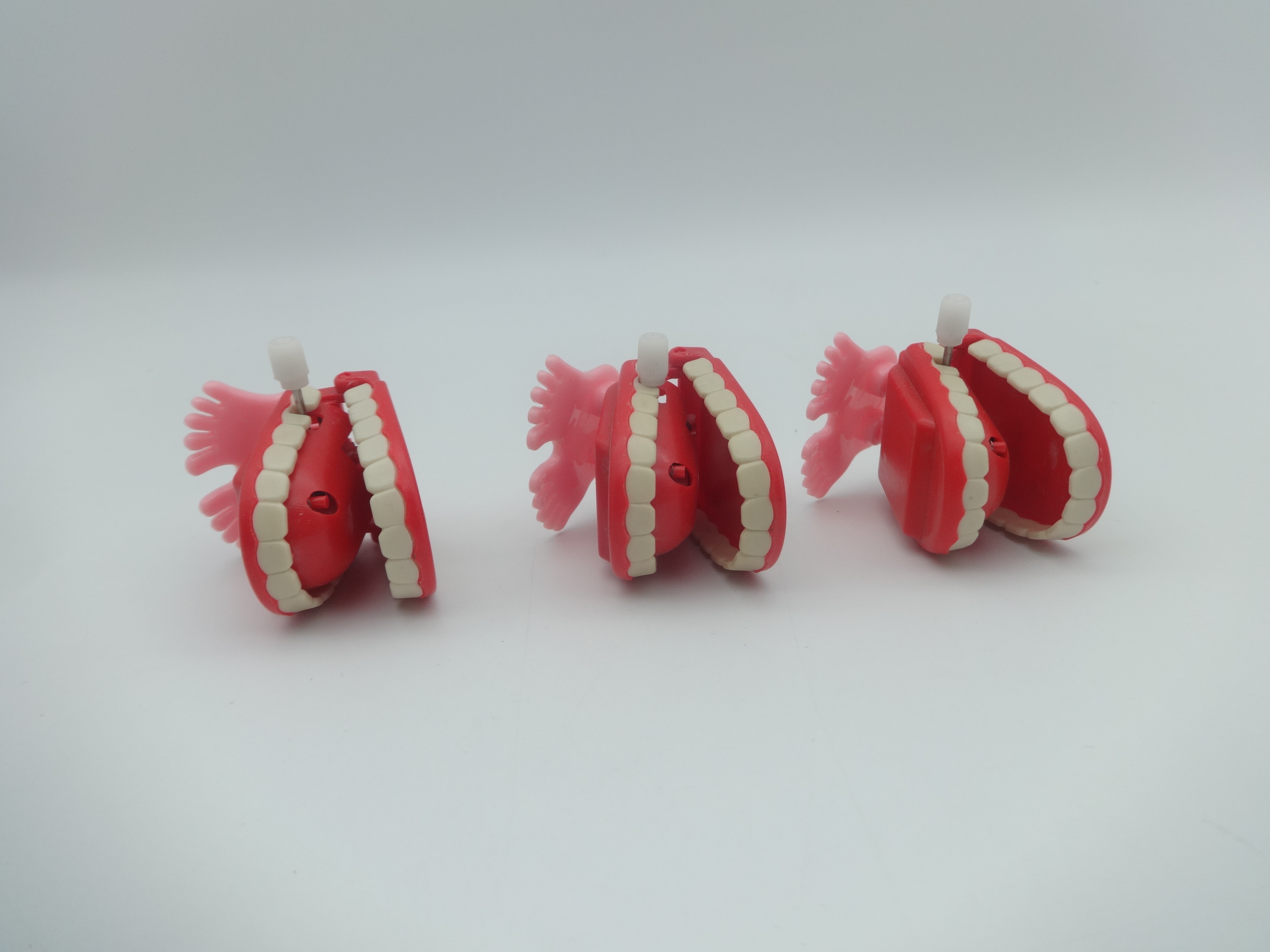 VICASKY - 24 piezas de dientes de plástico para Halloween, dientes feos VICASKY - 24 piezas de dientes de plástico para Halloween, dientes feos